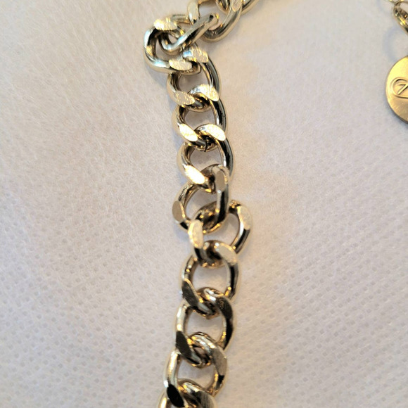 7 Charming Sisters Statement Necklace Gold-Tone Crystal - Picture 8 of 11